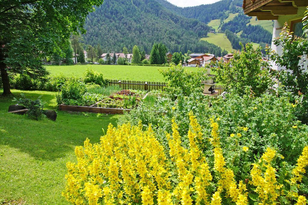 Pensione Arnica San Vigilio Di Marebbe Esterno foto