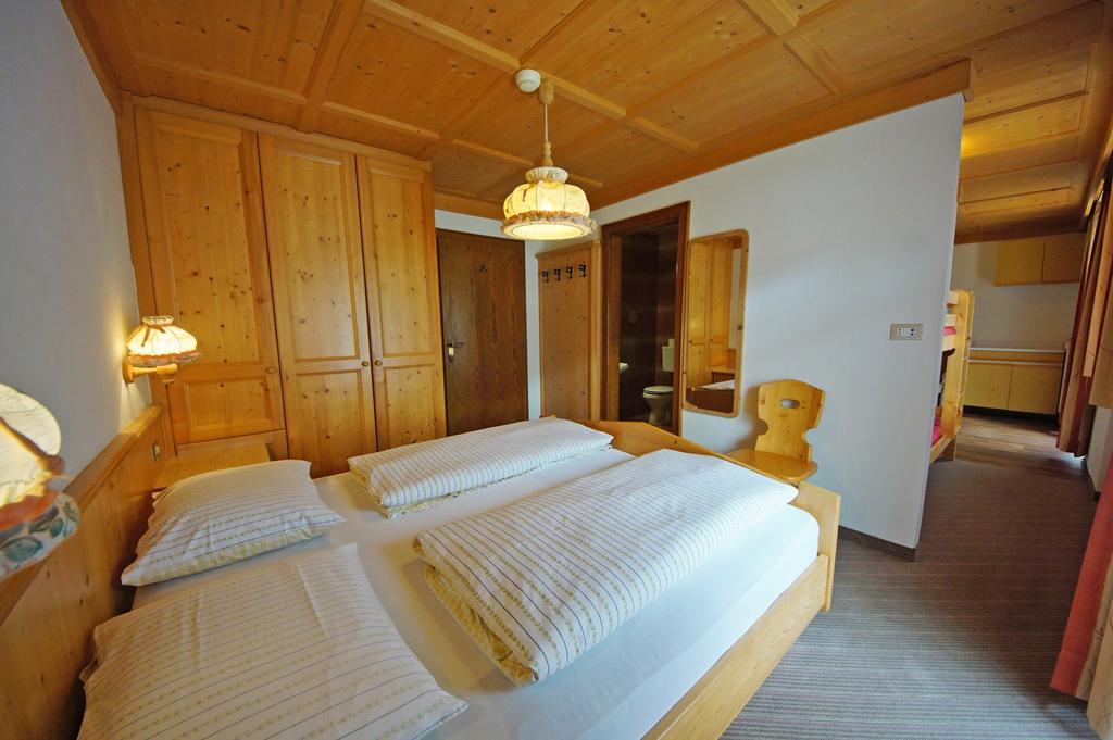 Pensione Arnica San Vigilio Di Marebbe Camera foto