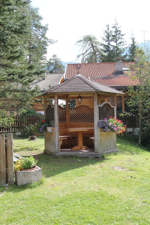 Pensione Arnica San Vigilio Di Marebbe Esterno foto